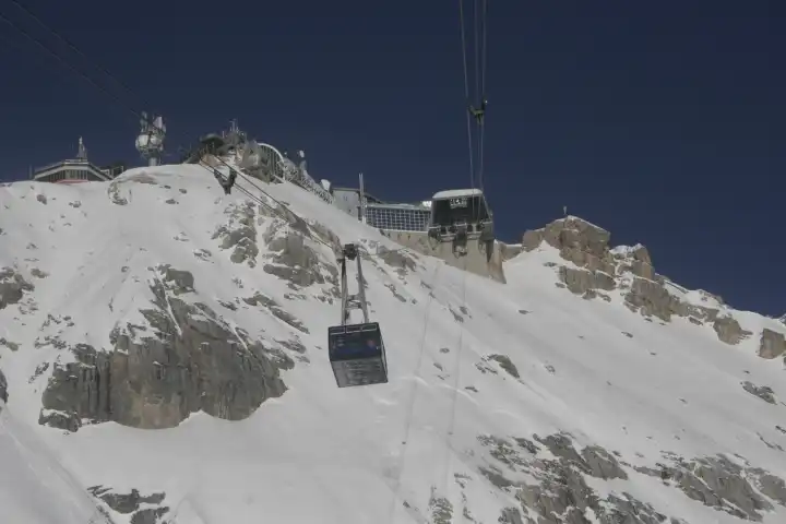 Zugspitze Ski Lift, Garmisch, Bayern, Deutschland, Europa