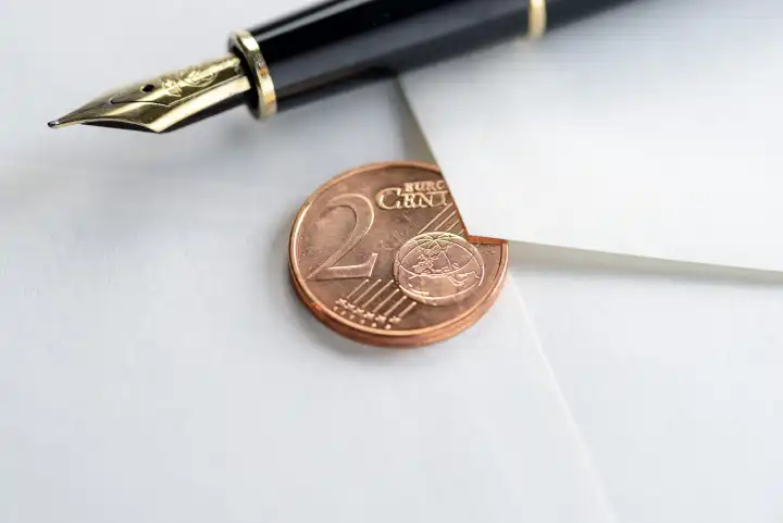 2-Cent-Münze in einem Briefumschlag, Portoerhöhung