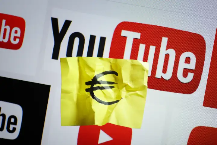 You Tube-Logo mit Eurozeichen auf einem Bildschirm, You Tube will kostenpflichtigen Inhalt anbieten