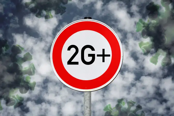 Schild mit Aufschrift 2G plus, Symbolfoto für zusätzliche Testung von Geimpften und Genesenen