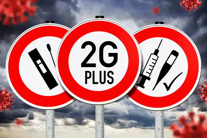 Schild mit Aufschrift 2G Plus, Symbolfoto 2G-Plus-Regelung