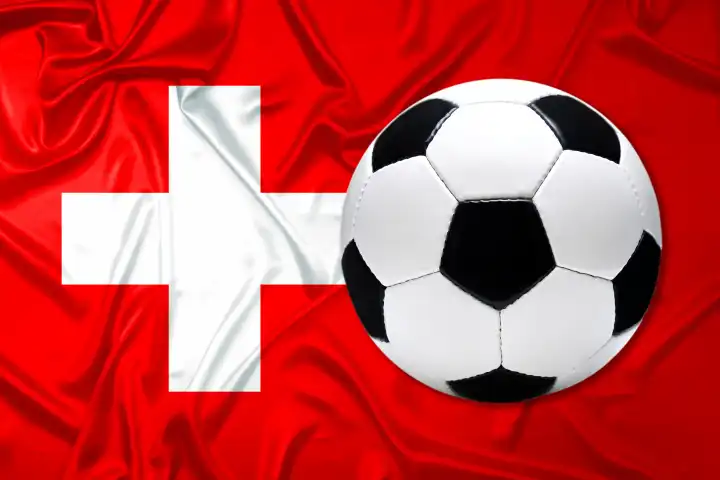 Schwarz-Weißer Lederfußball mit Fahne von der Schweiz, Fotomontage