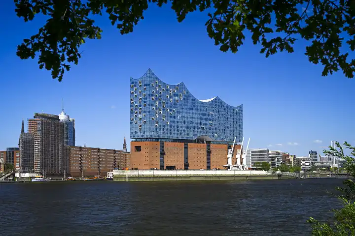 Elbphilharmonie im Hafen von Hamburg, Deutschland