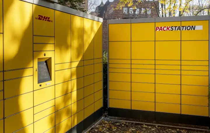 Packstation der DHL, Berlin, Deutschland