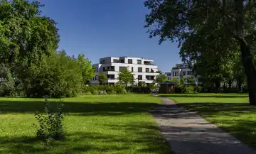 Villen und Wohnhäuser auf der Halbinsel Alt-Stralau, Treptow-Köpenick, Berlin, Deutschland