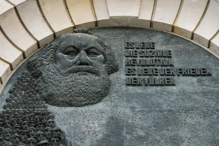 Detail photo, Relief commemorating Karl-Liebknecht's proclamation of the Republic, Schloßplatz, Berlin, Germany