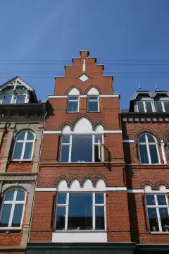Häuserfront aus Backstein in Esbjergs Innenstadt