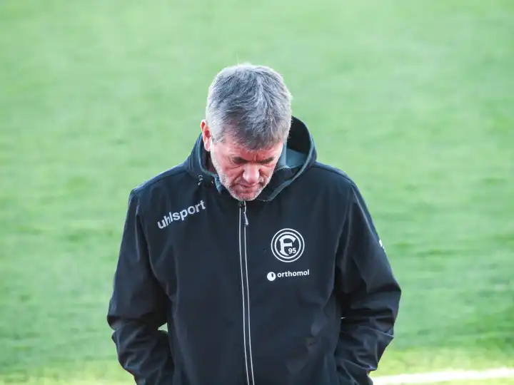 La Linea, Spain, 2018/01/06 Friedhelm Funkel Coach of Fortuna Düsseldorf thoughtfully looking during the match versus Borussia Dortmund