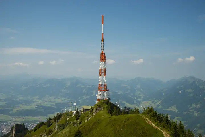 Sendeturm des Bayerischen Rundfunks, Grünten (1738m), Illertal, Allgäuer Alpen, Oberallgäu, Allgäu, Bayern, Deutschland, Europa