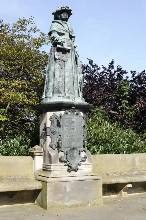 Statue Maria von Jever, Jever, Niedersachsen, Deutschland, Europa