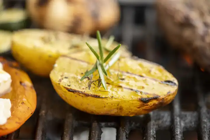 grilled potatoes on the grill