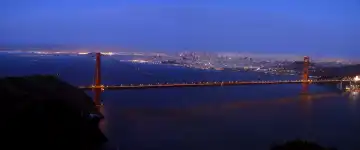 Golden Gate Bridge in der Dämmerung