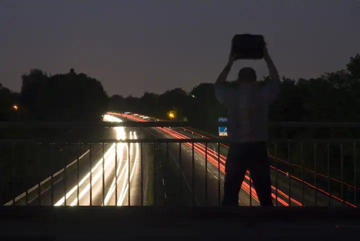 Man throws the subject of the bridge