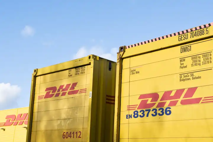 DHL Container