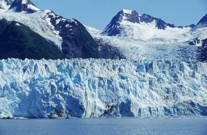 Meares Gletscher mündet ins Meer, Prince William Sound, Alaska