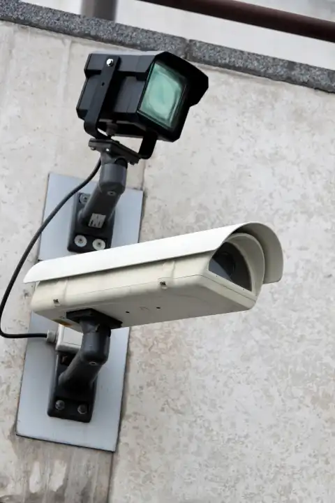 A video surveillance camera to protect a building 