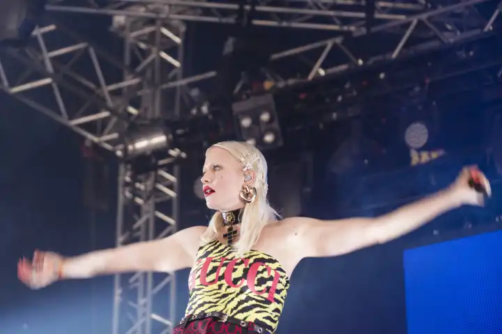 Turku, Finland. 6. Juli 2019. Chisu performt auf dem 50. Ruisrock Festival.