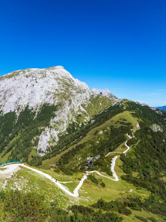 Blick vom Berg Jenner auf die Landschaft im Berchtesgadener Land.