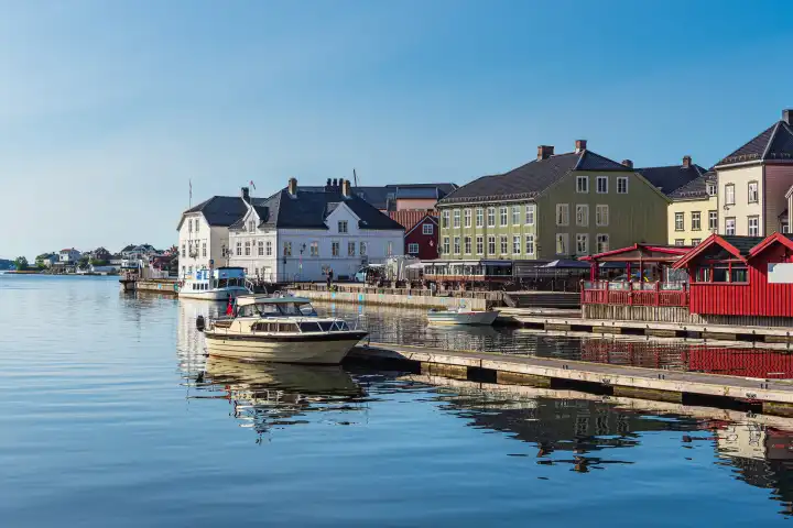 Blick auf die Stadt Arendal in Norwegen.