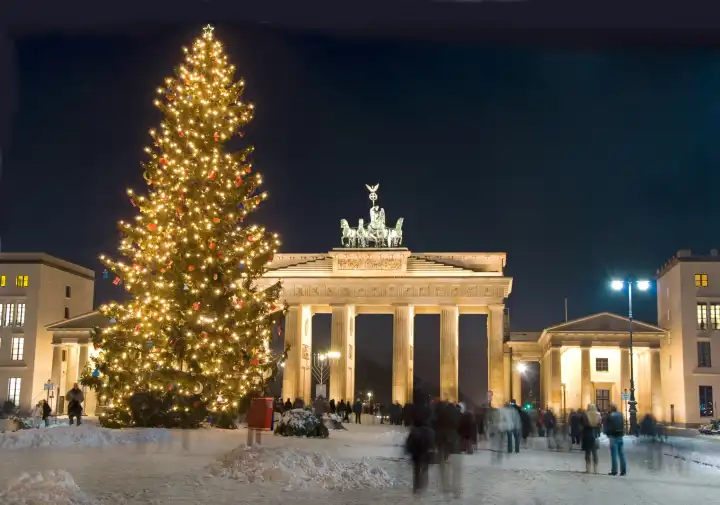 2010 berlin brandenburg gate with christmas tree and snow
