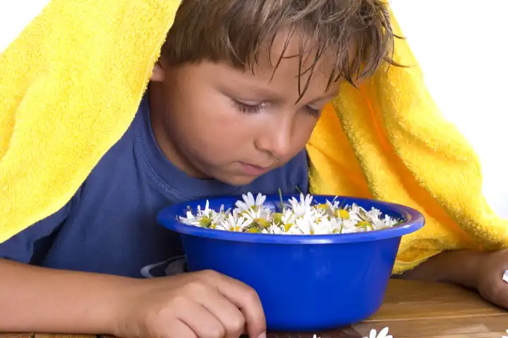 siebenjähriger Junge kuriert Erkältung mit Kamillendampf aus