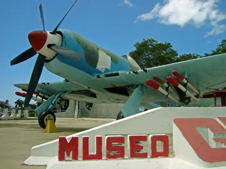 Flugzeug im Museum Giron, Kuba