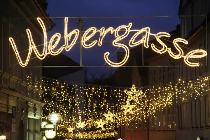 Weihnachtsdekoration Webergasse Coburg in Bayern