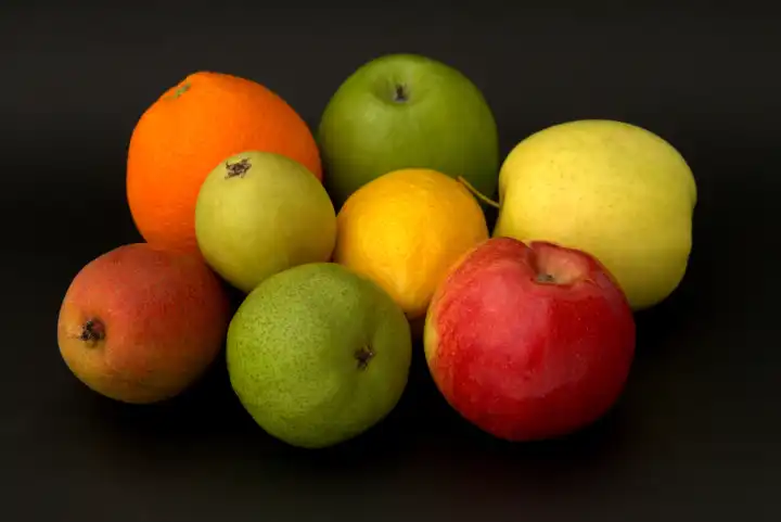 stillife of apple and pears orange lemon