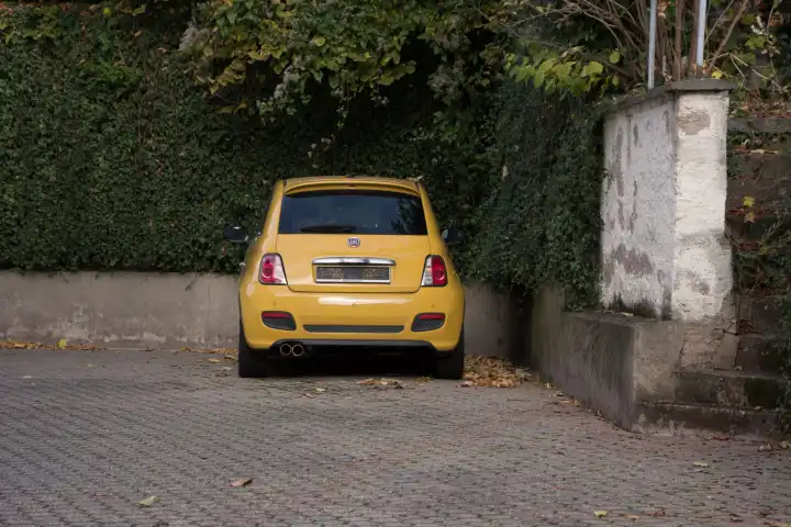 Yellow Fiat