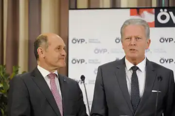 The Austrian Interior Minister Wolfgang Sobotka and Vice Chancellor Reinhold Mitterlehner