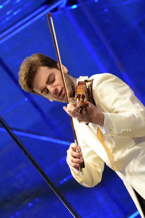 Emmanuel Tjeknavorian Violine, Wiener Symphoniker