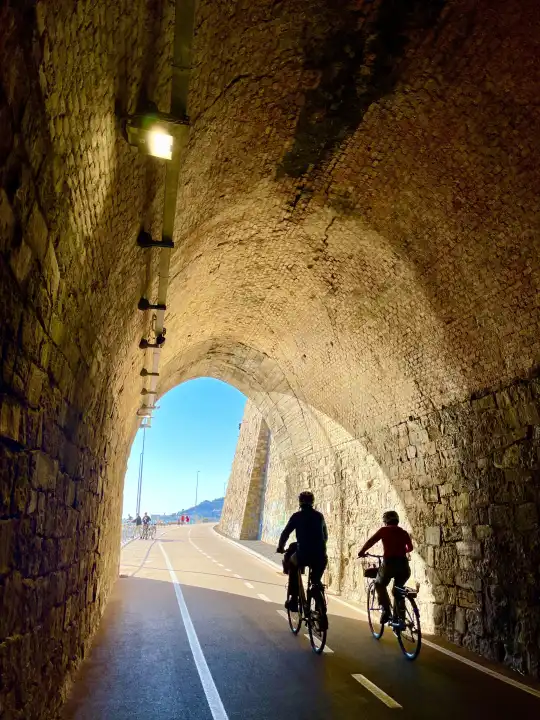 Fahrradweg an der ligurischen Riviera bei Imperia Ligurien Italien