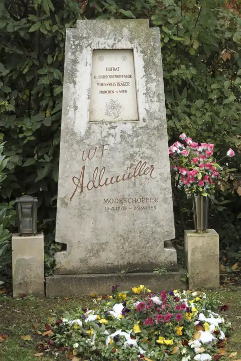 Wiener Zentralfriedhof Ehrengrab, Fred Adlmüller