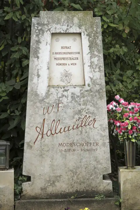 Wiener Zentralfriedhof Ehrengrab, Fred Adlmüller