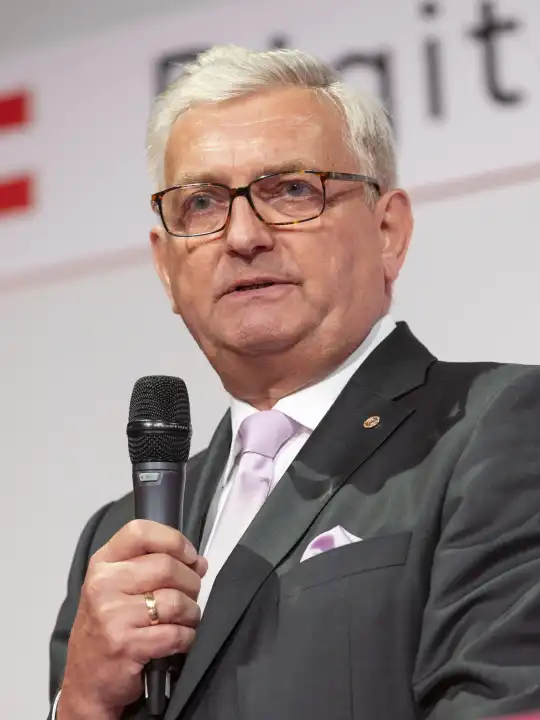 Alfred Riedl, Gemeindebundpräsident bei einer Veranstaltung in Wien