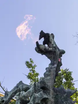 Feuer speiender Waweldrache  Krakau  Polen