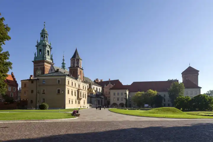 Die Burg Wawel  Kathedralenmuseum Johannes Paul II  und Wawelkathedrale  Krakau  Polen