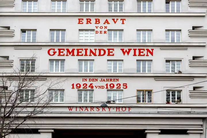 Winarsky-Hof, Erbaut von der Gemeinde Wien in den Jahren 1924 und 1925