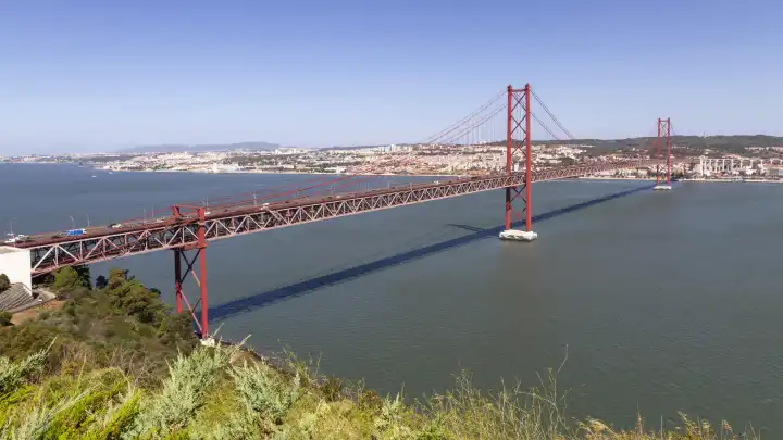Fünfundzwanzigste April Brücke, Lissabon, Portugal