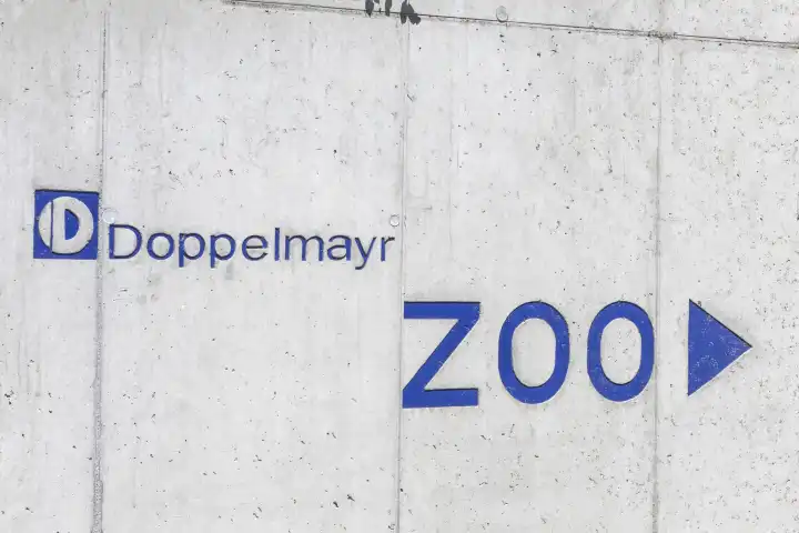Signpost, Doppelmayr Zoo, Wolfurt, Vorarlberg, Austria