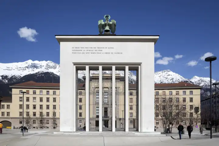 Neues Landhaus und Befreiungsdenkmal Innsbruck, Tirol, Österreich