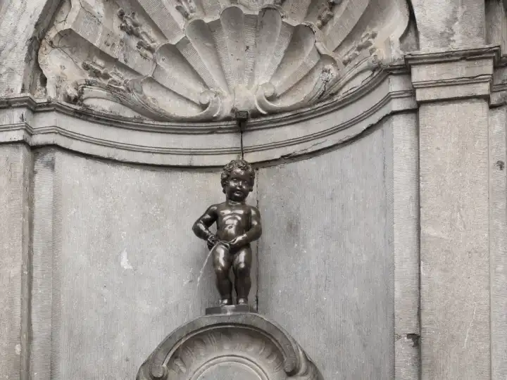 Manneken Pis, Petit Julien, Fountain figure, landmark of Brussels, Belgium, Europe
