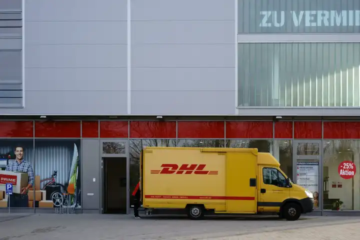 DHL parcel delivery