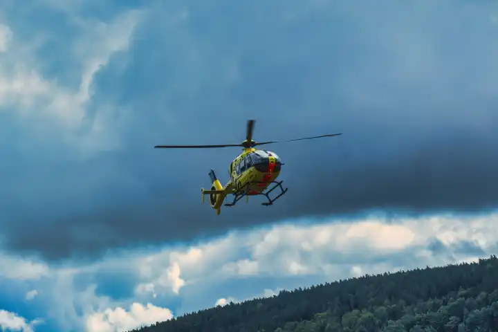 ADAC air rescue on approach to Kulmbach hospital