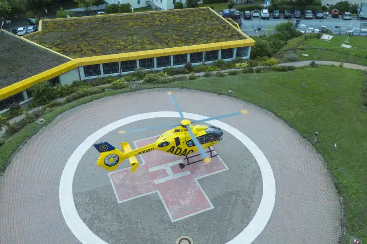 ADAC helicopter takes off at Kulmbach hospital
