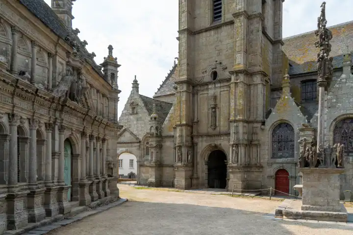 Umfriedeter Pfarrbezirk in Saint-Thegonnec, Bretagne