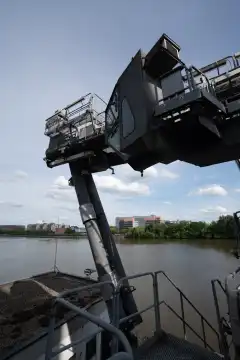 Coal unloading bridge at Frankfurt's Westhafen