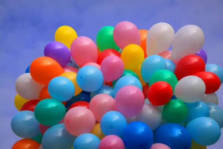 Luftballons, Luftballon, farbig, bunt, Fasching, Faschingsumzug