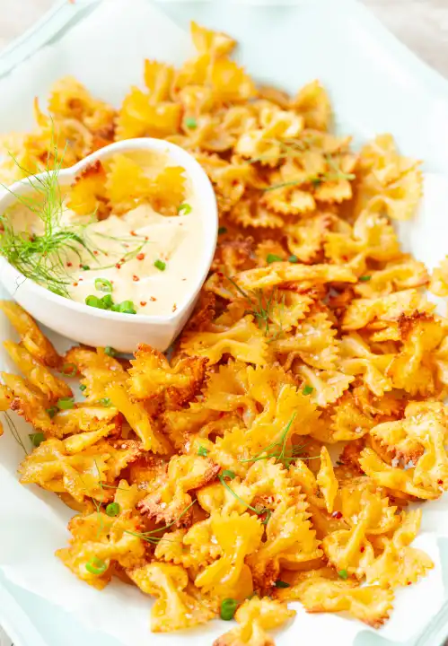 Pasta Chips with dip