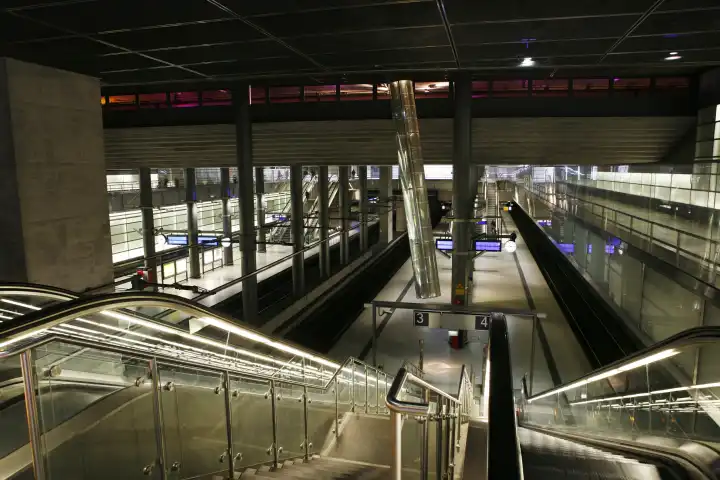 DB, Deutsche Bahn, Station Podsdamer Platz, Berlin, Deutschland, Europa